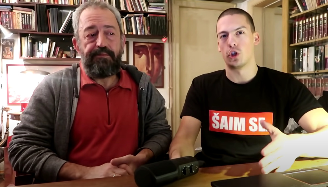 OVAKO IZGLEDA ŽIVOT BAKE PRASETA Čisti i pomaže ocu u Crkvi, od luksuza nema ni traga!