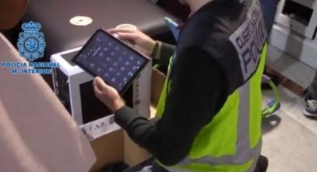 UŽASNO Uhapšen muškarac zbog 1.400 fajlova dječje pornografije