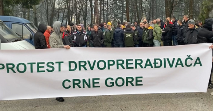 PROTESTI NASTAVLJENI Drvoprerađivači poručili da nemaju sagovornika u Upravi za šume