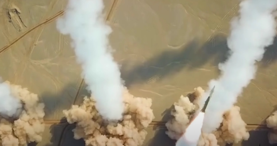 RAKETIRANA VOJNA BAZA U IRAKU U KOJOJ JE AMERIČKA VOJSKA Za sada niko nije preuzeo odgovornost za napad