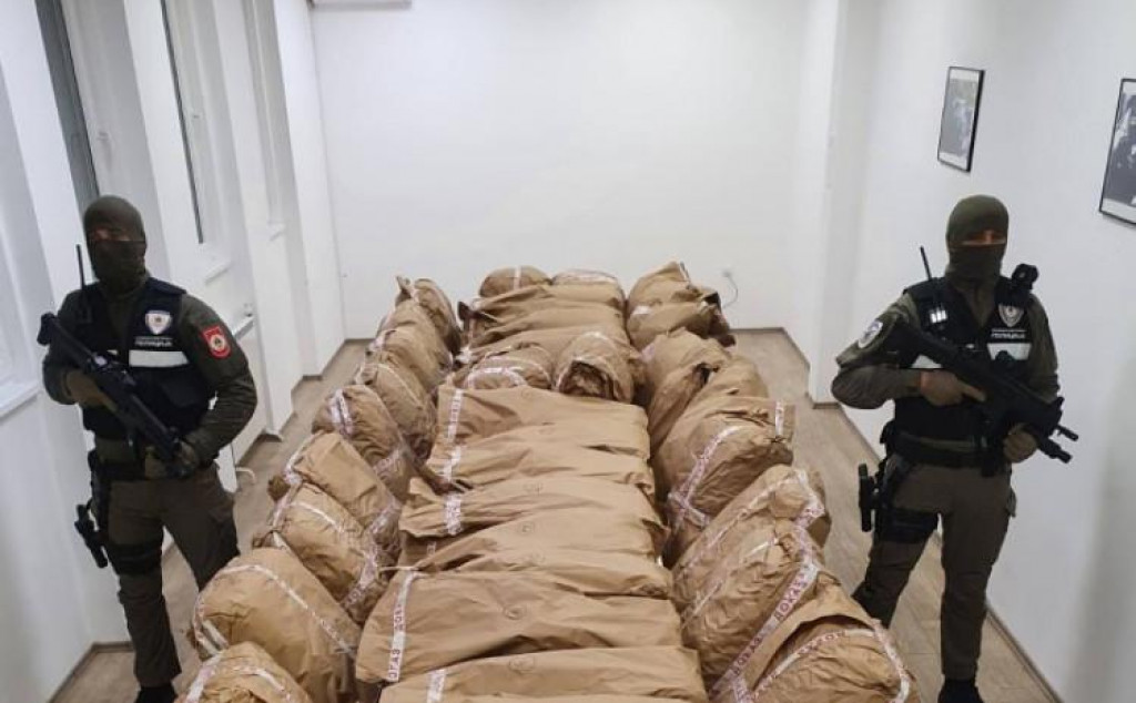 AKCIJA TRANSPORTER Predao se Petar Dukić, zaplijenjena 303 kilograma marihuane