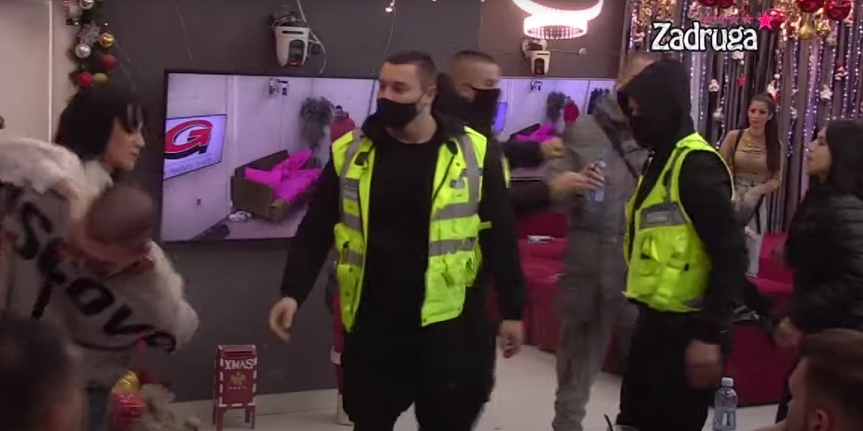 RUSVAJ U BIJELOJ KUĆI! Tara Simov polila Mensura pa nasrnula na Milicu!