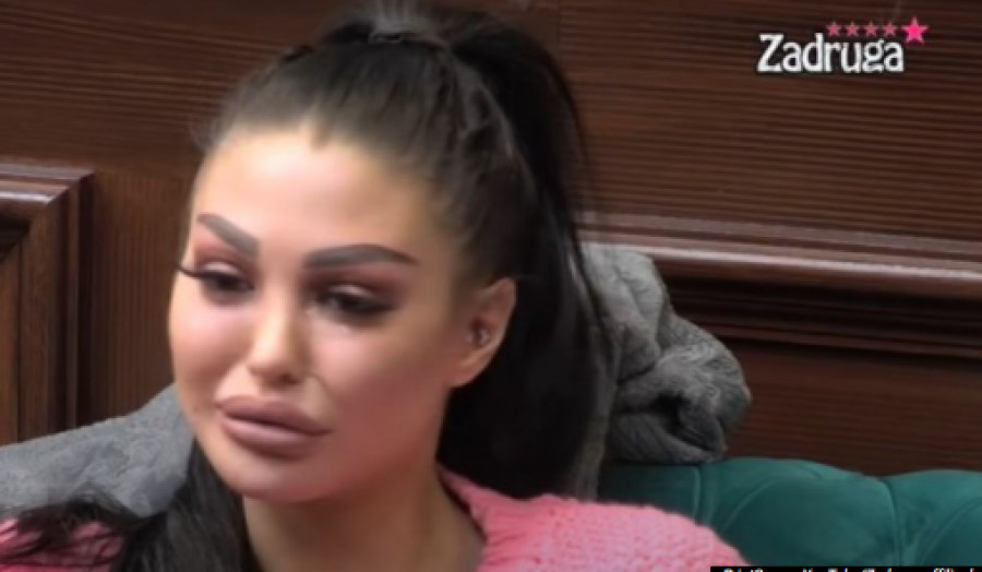 MAJA MARINKOVIĆ POTPUNO GOLA Pojavili se necenzurisani snimci starlete dok radi ovo (VIDEO +18)