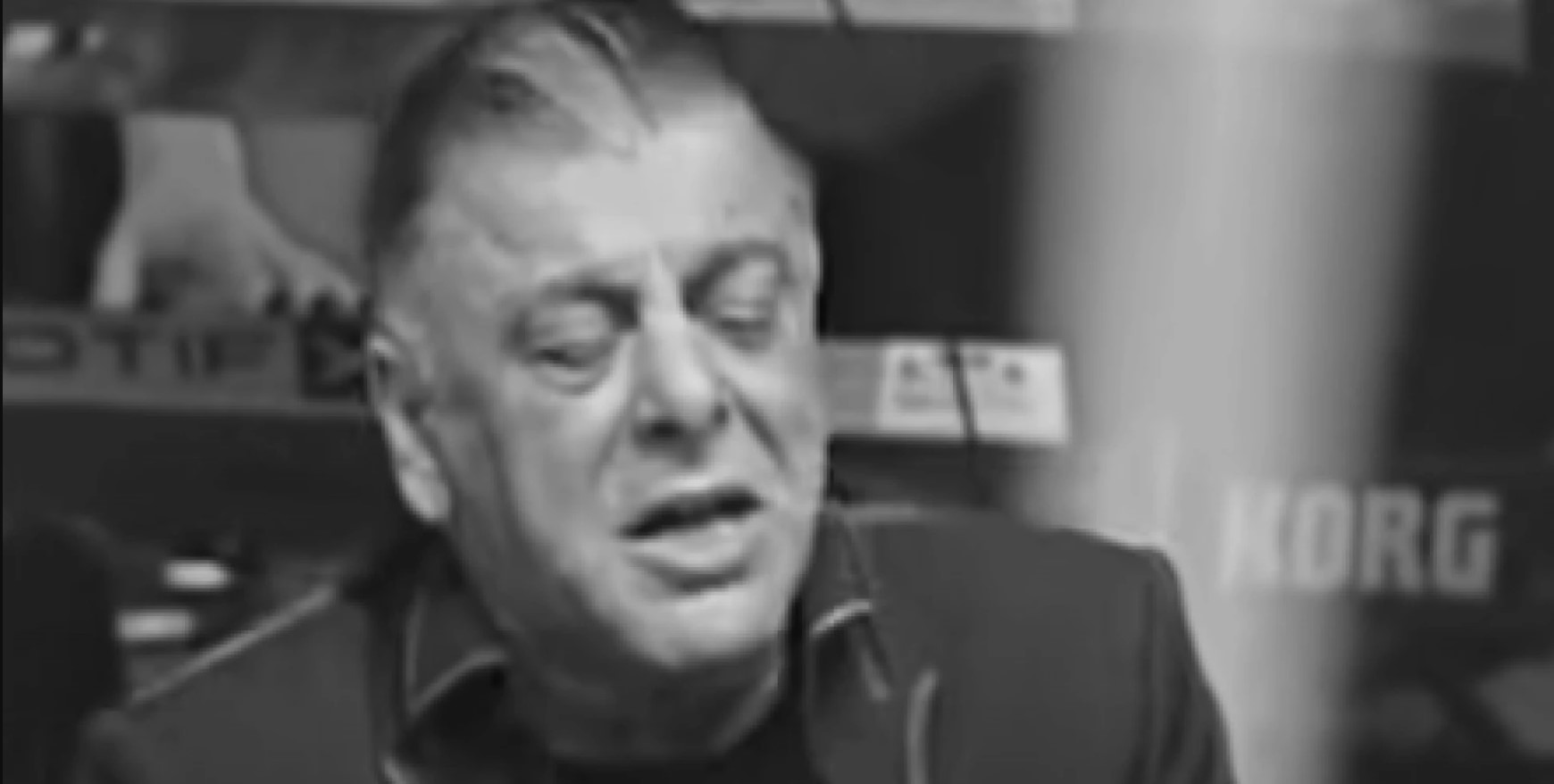 SAHRANJEN AKI RAHIMOVSKI! Ćerka ga ispratila uz dirljive riječi: "Hvala ti tata što si me naučio da smo mali ispod zvijezda!"