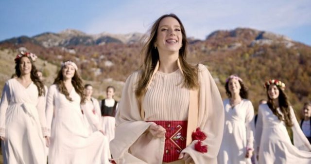 Porodila se Danica Crnogorčević
