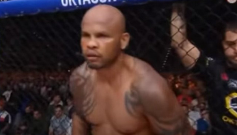 ŠOK! Bivši UFC borac izboden do smrti!