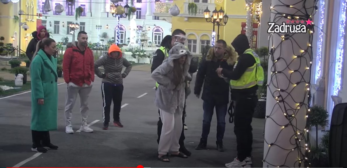 FAJT PA HISTERIJA! DALILA odlepila jer se DEJAN video s porodicom! (VIDEO)