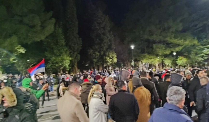 DIREKTNA DEMOKRATIJA Ovi ministri će se na protestima pridružiti izdanom narodu