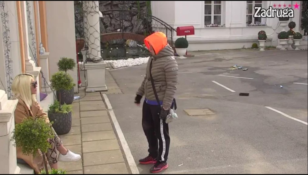 UDARILI JOJ NA DRUGARICU! Matora otišla da glasa, svi je napali zbog Dalile! (VIDEO)