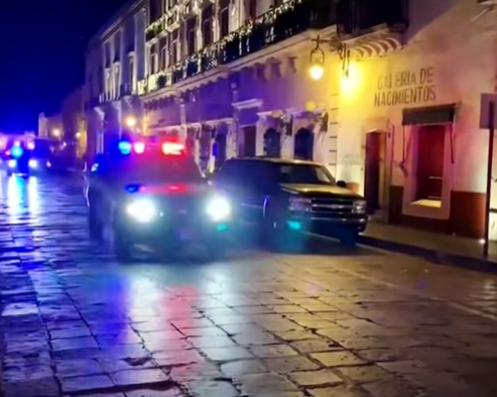UŽAS U MEKSIKU Kartel ostavio tijela pored puta i jelke (VIDEO)