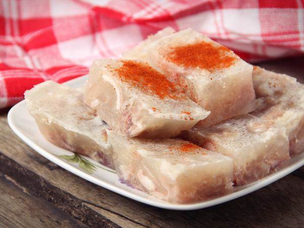 Prave se na KRSTOVDAN, a jedu na BOGOJAVLJENJE, recept za pihtije