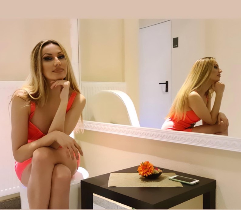RADINA ŽIVOTNA PRIČA TERA SUZE NA OČI! "Mama mi je umrla na rukama!"