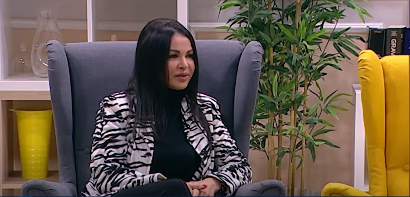 BACIO SE U PROMET! Tina Ivanović stigla na žurku u Zadrugu, Dejan joj prvi prišao!