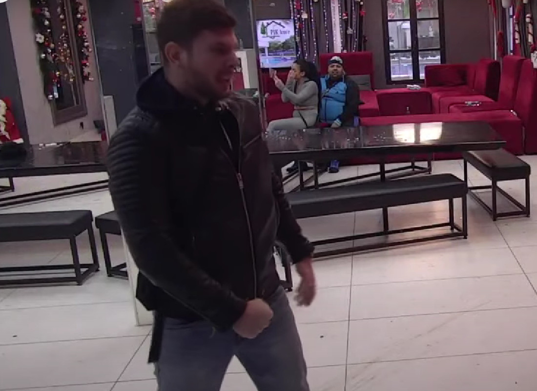 BRUTALNA SVAĐA I GNUSNE UVREDE! Mihić užasne riječi uputio Mensuru! Reakcija Ajdarpašića sve iznenadila (VIDEO)