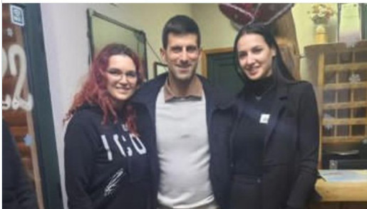 NAŠAO JE VREMENA I ZA FANOVE! Novak Đoković uživa na Žabljaku (FOTO GALERIJA)
