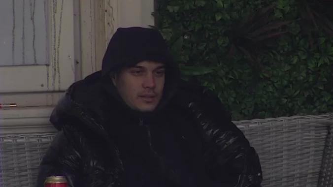 'SRAMOTA ME DA UĐEM U KUĆU!' Dejan van sebe od blama, ne može da gleda srećnu Dalilu! Đedović ga izrešetao: Došla ti porodica, ti ZAPEO ZA KERA (VIDEO)