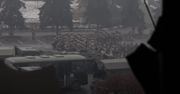 NA ULICAMA JE HAOS OGROMNIH RAZMJERA U Kazahstanu stradalo 26 demonstranata, privedeno preko 3.000 ljudi (VIDEO)