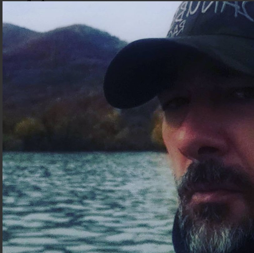 ISPLIVALA NIKAD VIĐENA FOTKA VOJINA ĆETKOVIĆA: Ne liči NA SEBE, da li je MOGUĆE DA JE OVO ON? (FOTO)