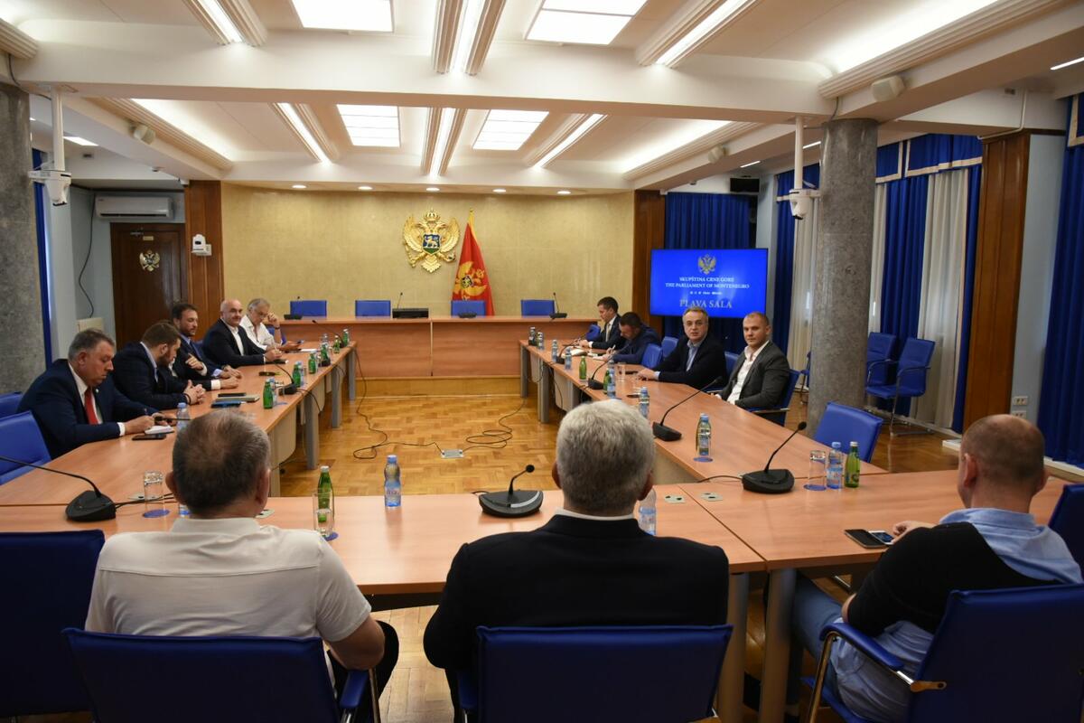 DEMOKRATE BUDVA: Podrška partijskom rukovodstvu, spremni smo na saradnju sa DF-om