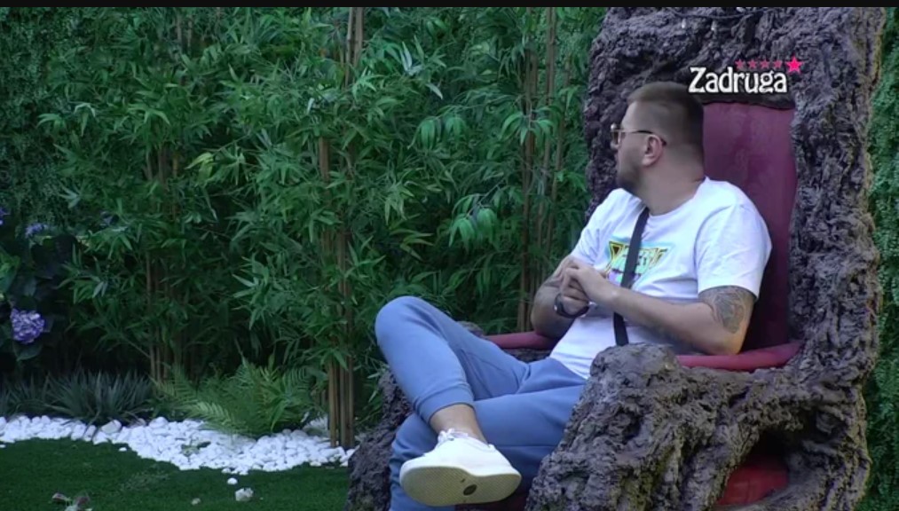 ŠOK! JANJUŠ HITNO NAPUSTIO ZADRUGU! Evo šta mu se desilo!
