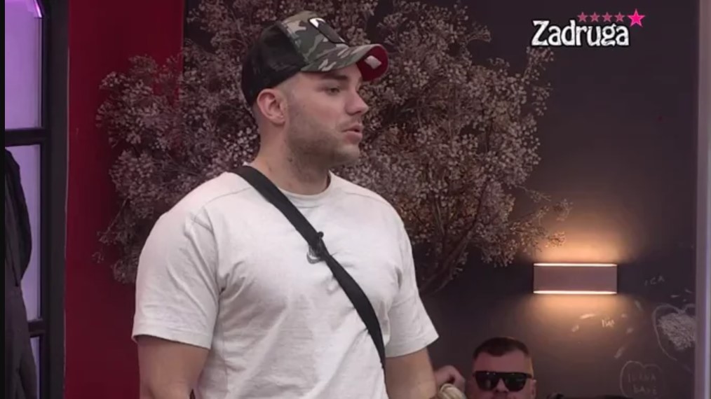 MENSUR NA APARATIMA! Anđelo odao Milici priznanje, pa pomenuo MINU VRBAŠKI! (VIDEO)