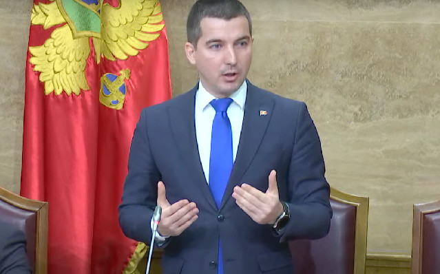 Bečić: Vlada Crne Gore da proglasi dane žalosti