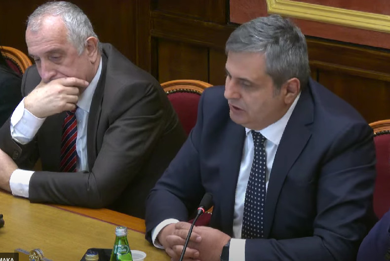 UŽIVO SJEDNICA! Radunović Milatoviću: Vi ste prihvatili da vam jedna od kolalicije i to najmanja donosi najvažnije odluke
