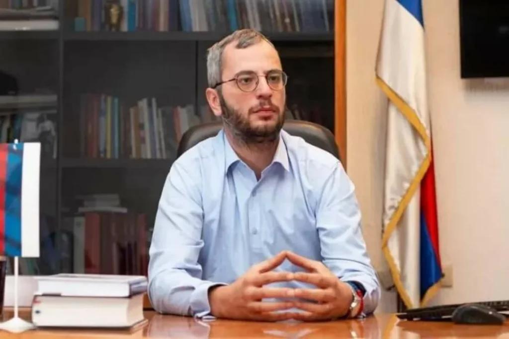 TOMIĆ: Ekstremizovana manjina mora da shvati da Crna Gora mora biti svih nas a ne njihova privatna prćija