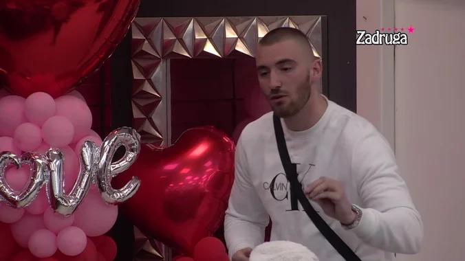 TITULA MU NIJE PRIJALA! Mensur zauzeo PRVO mjesto na anketi, pa osuo žestoku paljbu po Milici (VIDEO)