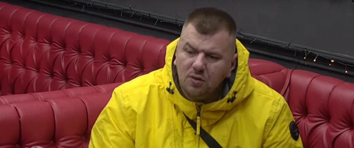 JANJUŠ U PROBLEMU! Jure ga za velike PARE! Duguje 70.000 evra!