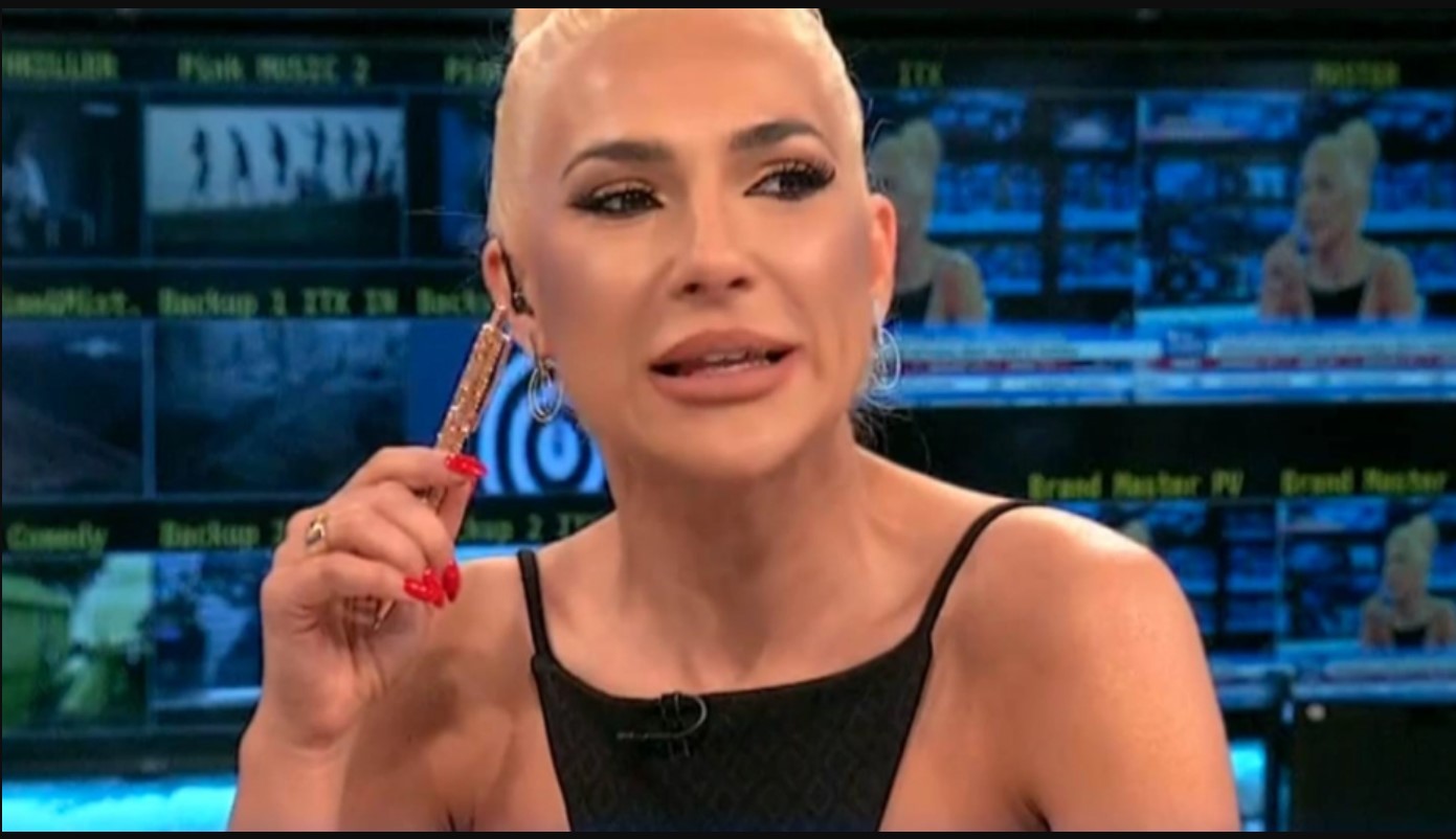 NOVI RAT! JOVANA JEREMIĆ NA METI VERENICE SLOBE RADANOVIĆA! Voditeljka brutalno odgovorila na uvrede!