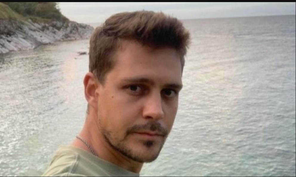 ON ZNA ŠTO ŽIVI! Biković na zimovanju sa DVIJE ribe! Poveo i bivšu, i sadašnju!  (FOTO)