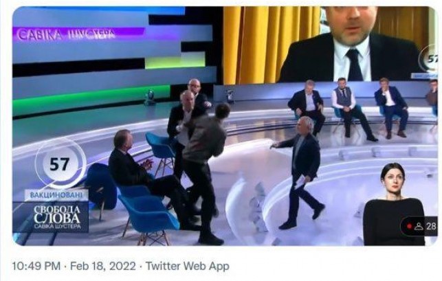 SKANDAL U EMISIJI!  Novinar i političar se potukli zbog optužbe da su izdajice (VIDEO)