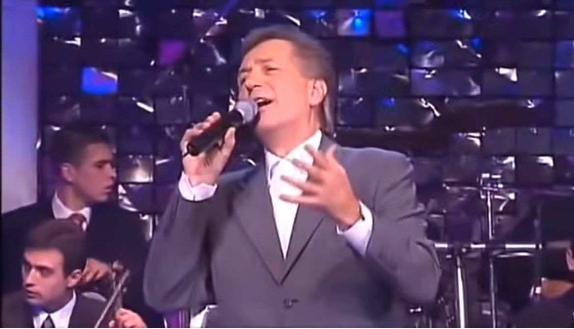 MIROSLAV ILIĆ NAPRAVIO INSTAGRAM PROFIL Pevač se odmah obratio fanovima, a pratioci rastu neverovatnom brzinom (VIDEO)