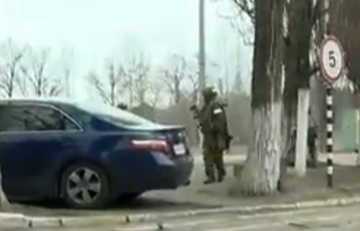 POČEO RAT ZA KIJEV? Ruski vojnici zauzeli aerodrom Antonov (VIDEO)
