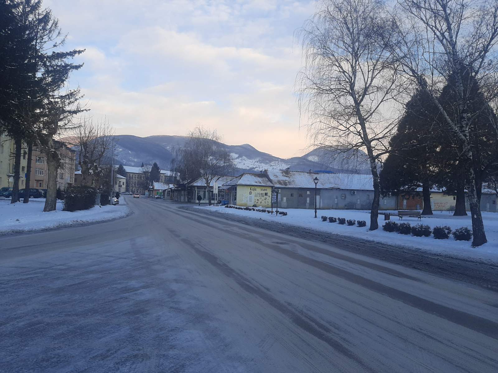 STANJE NA PUTEVIMA Zbog niskih temperatura moguća POLEDICA u sjevernim predjelima