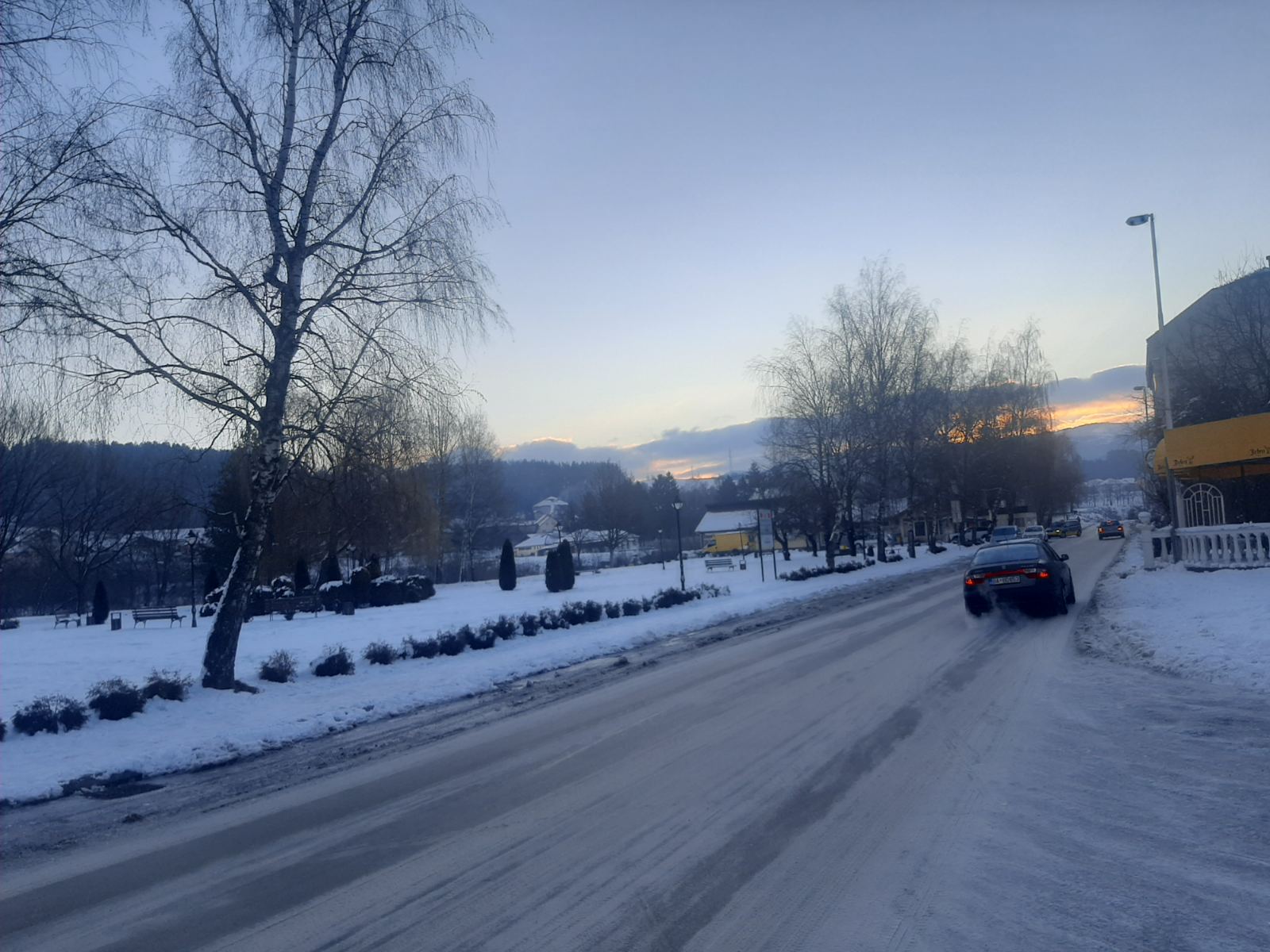 STANJE NA PUTEVIMA U višim planinskim predjelima ima poledice