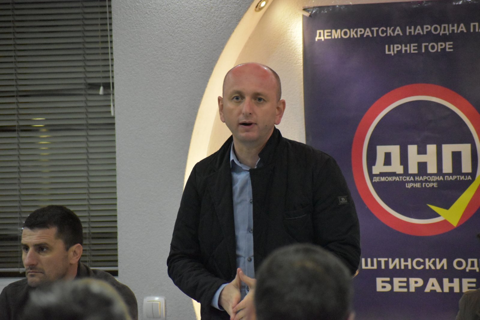 ĐUKANOVIĆ I ABAZOVIĆ DA OSUDE PRIZNANJE KOSOVA Knežević pozvao Mila i Dritana da stanu u zaštitu suvereniteta Srbije