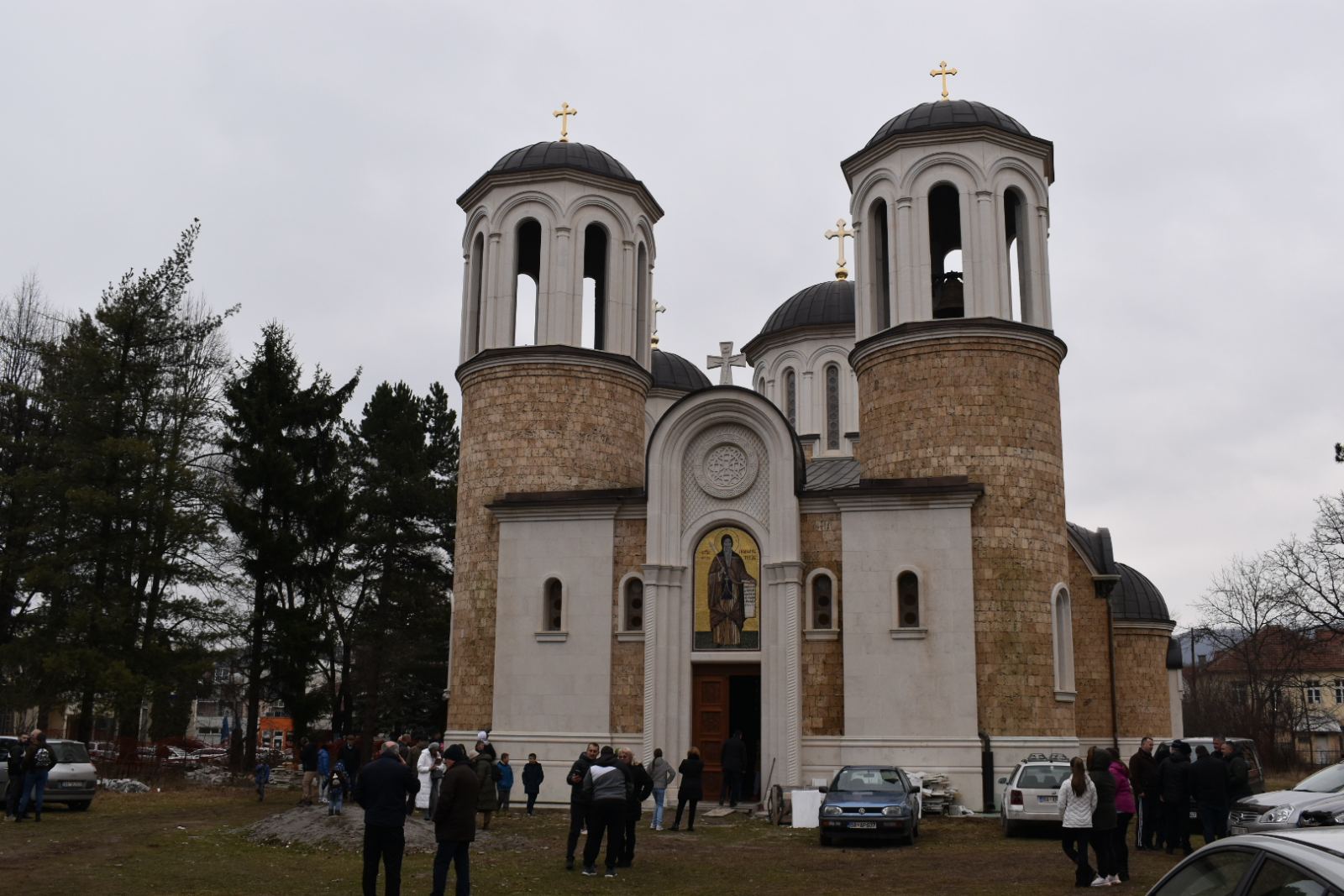PRVA LITURGIJA U SRPSKOJ SVETINJI U Hramu Svetog Simeona Mirotočivog u Beranama okupio vjernike