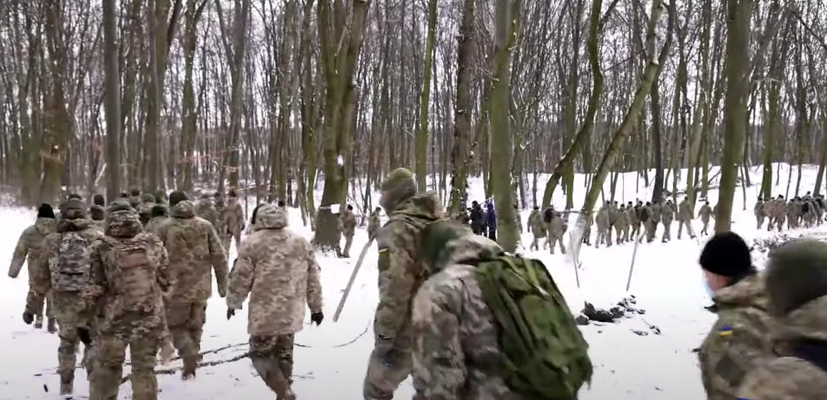 NACIONALISTI STRIJELJALI UKRAJINSKOG VOJNIKA: Želio da pređe u Rusiju!