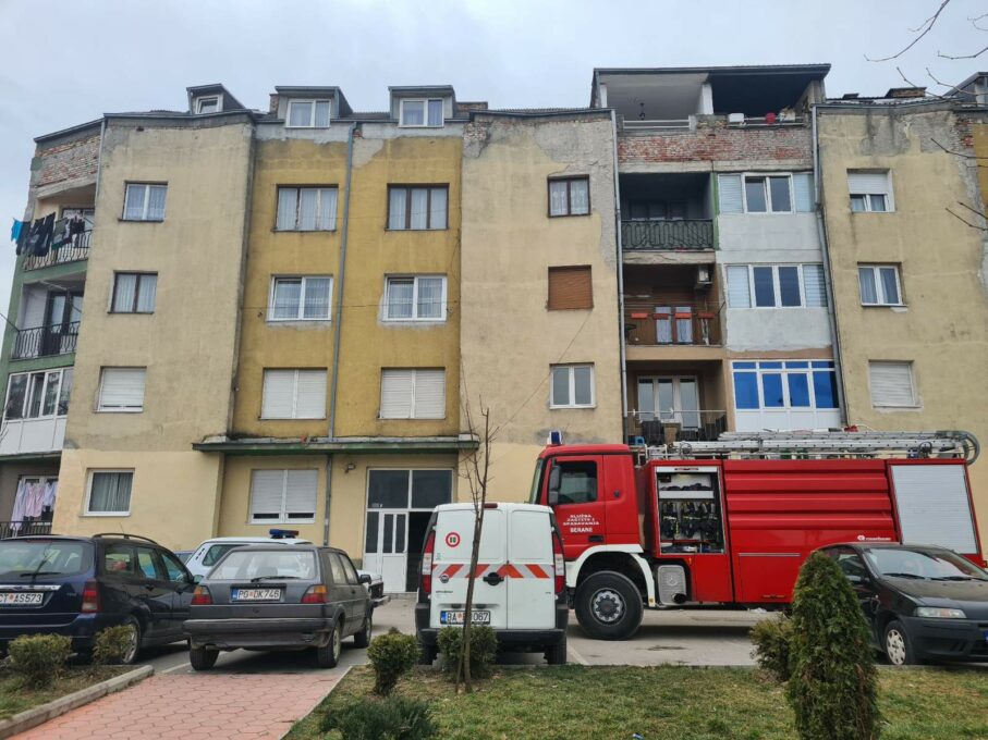 POŽAR U BERANAMA: IZGORIO STAN! Vatrogasna služba na terenu!