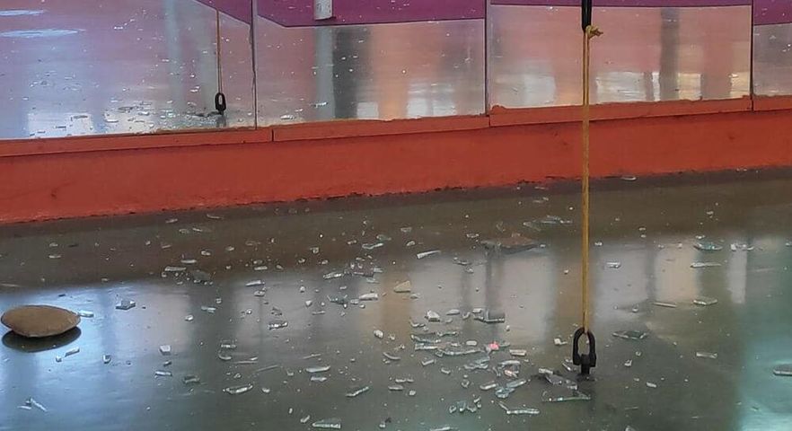 KAMENOVALI SU I SIMBOL PODGORICE! NSD osuđuje napad na BK "Budućnost" i Mija Perunovića (FOTO)