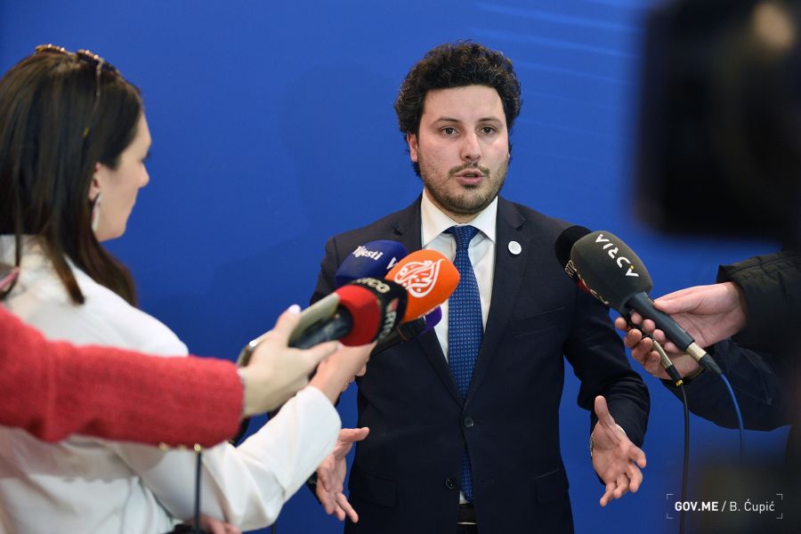 IZGLASANA MANJINSKA VLADA Dritan Abazović je novi premijer Crne Gore