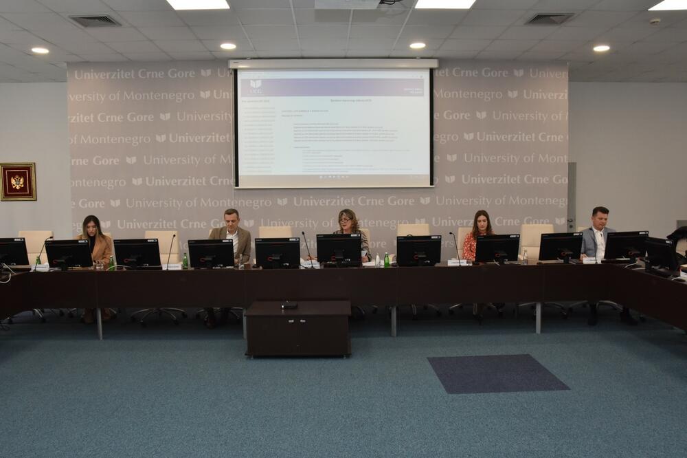NA POZIV UCG: Tri porodice ukrajinskih naučnika došle u Crnu Goru