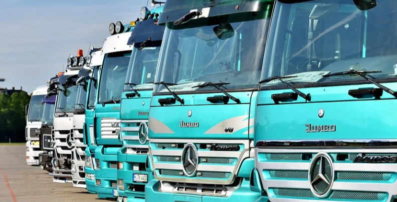 POTROŠNJA UPETOSTRUČENA Mađarska zabranila točenje goriva za velike teretnjake