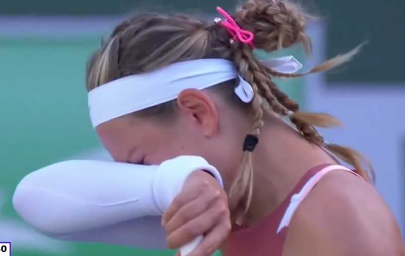 AZARENKA DOŽIVJELA EMOTIVNI SLOM: Nakon dvostruke greške biznula u plač (VIDEO)
