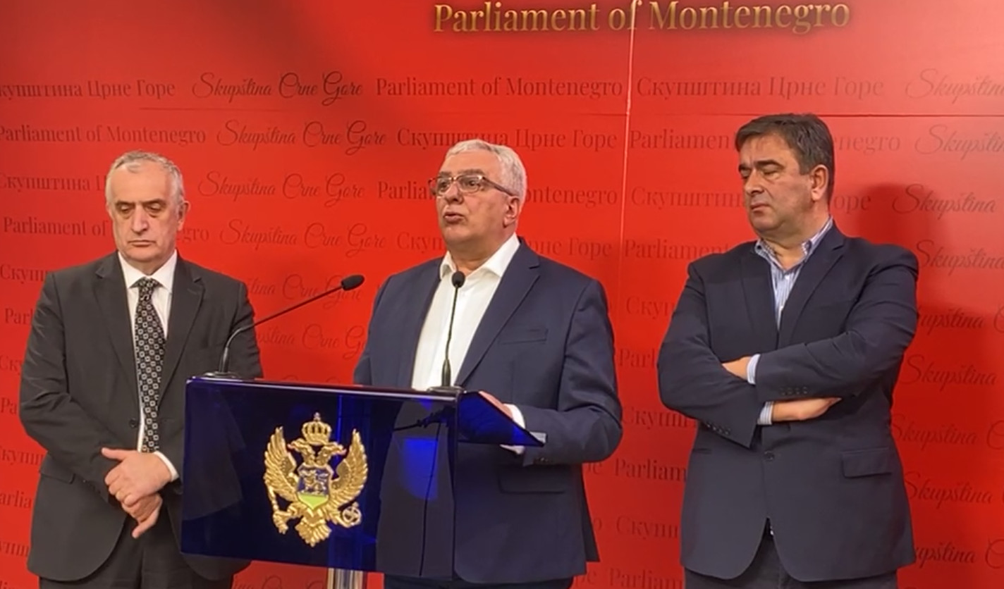 IZ DEMOKRATSKOG FRONTA PORUČUJU: Đukanovićeva lična i politička pogubljenost ušla u završnu fazu