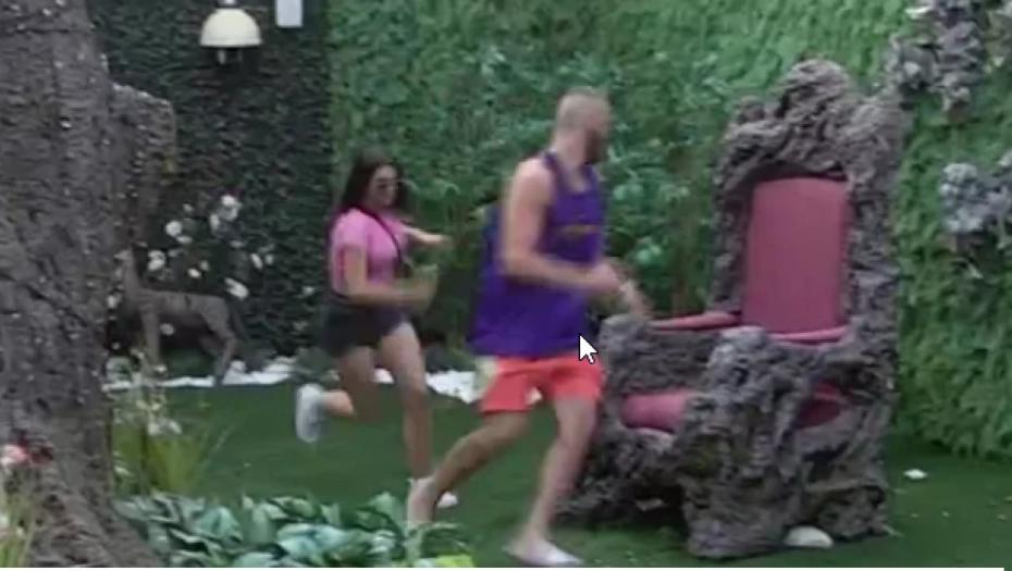 ZADRUGARI ŠOKIRANI NJEGOVIM PONAŠANJEM! Mensur podjetinjio zajedno sa Milicom (FOTO)