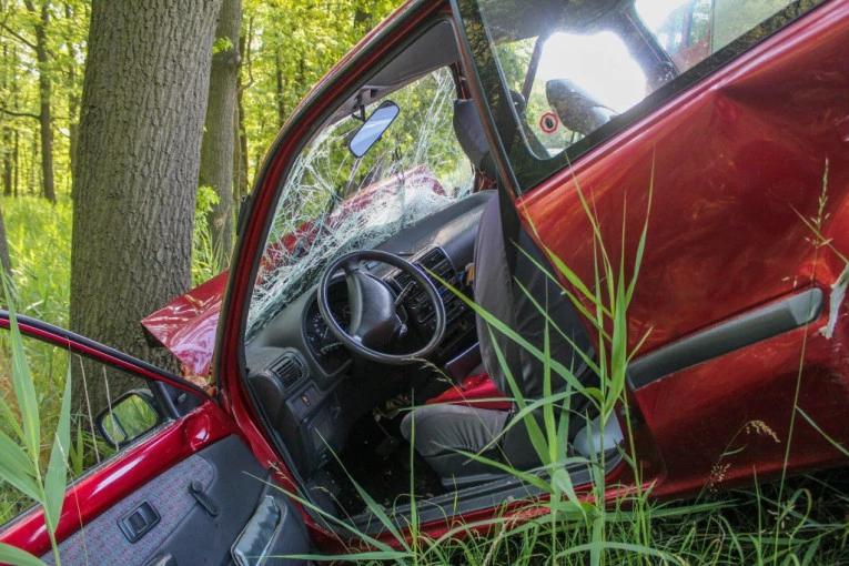 Tragedija kod Krupnja: "Jugom" sletio sa puta i poginuo na mjestu