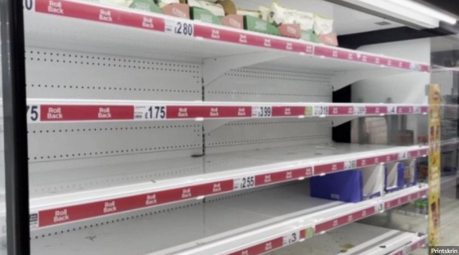 PANIKA SE ŠIRI EVROPOM Skoro niko nema ni ulja ni brašna